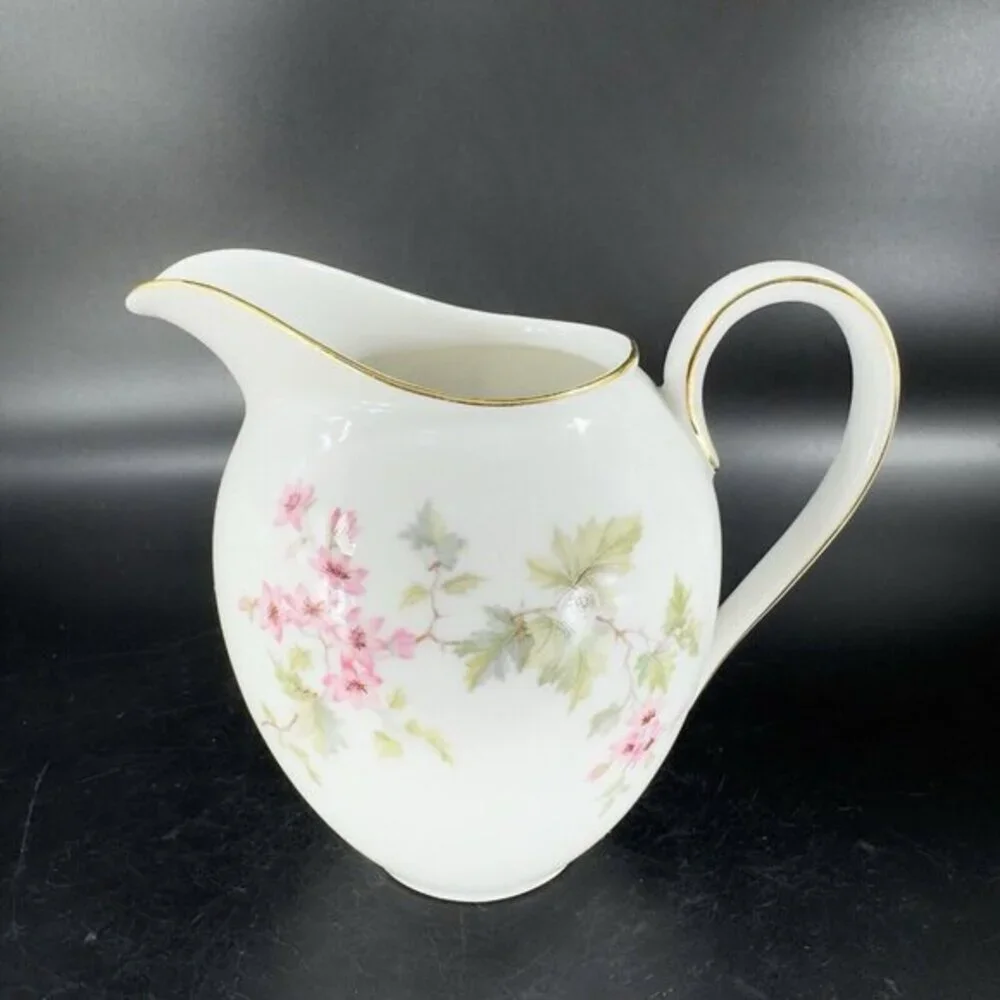 Hutschenreuther Selb LHS Bavaria Germany Porcelain Painted Small Pitcher Creamer